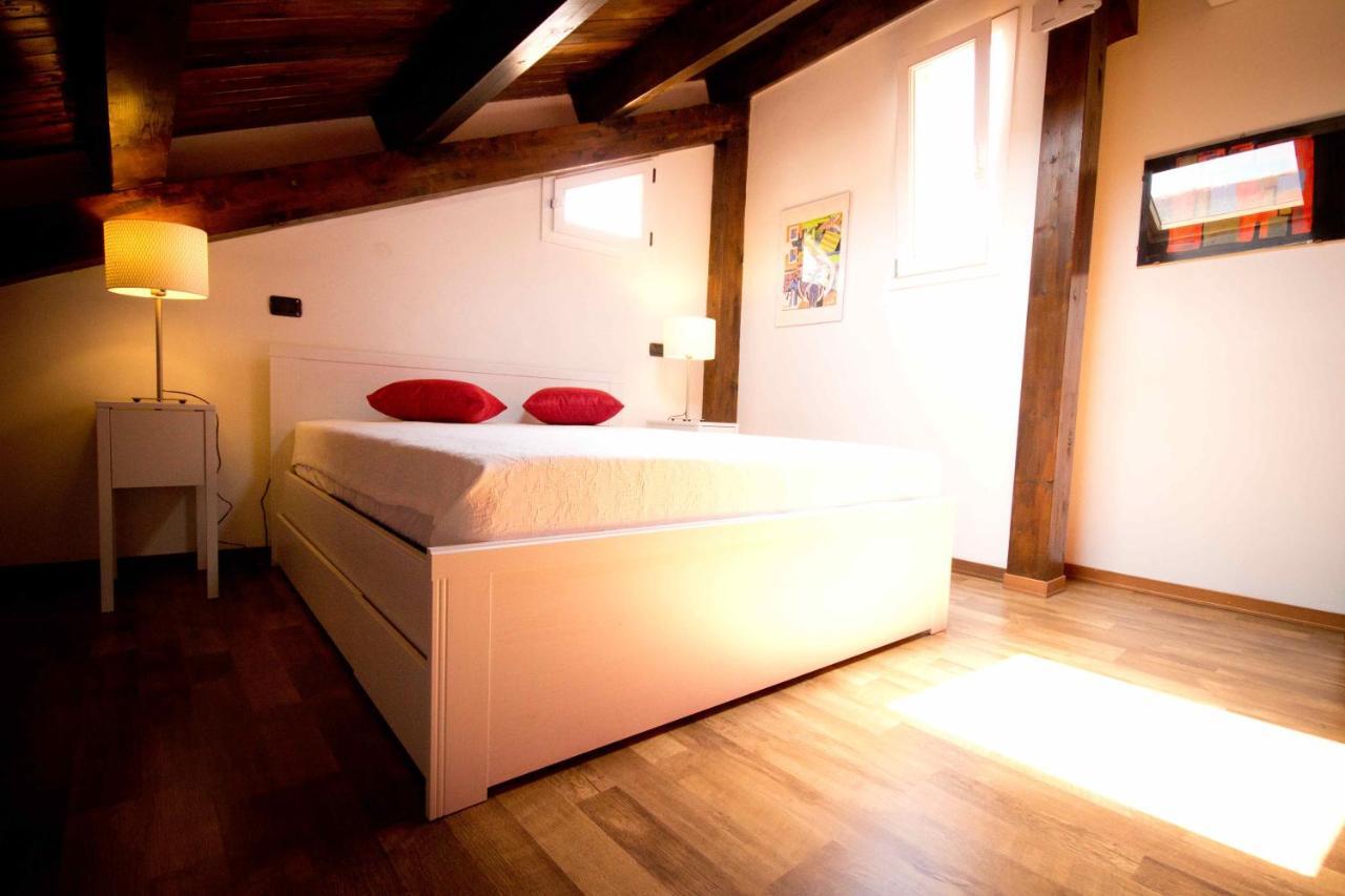 La "Casetta Rossa Del Borgo" Tropea Luaran gambar