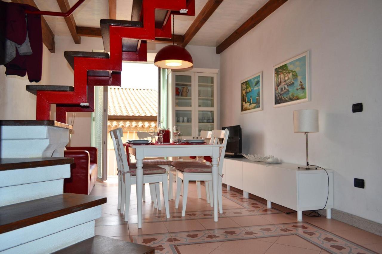 La "Casetta Rossa Del Borgo" Tropea Luaran gambar